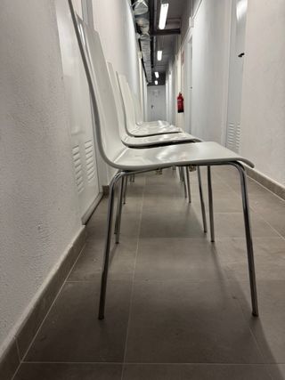 SILLAS para cocina o terraza. URGE POR TRASLADO