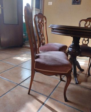 Mesa y sillas de comedor, "QUE PUEDES MODERNIZAR"