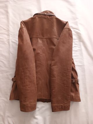Chaqueta marrón de piel hombre 