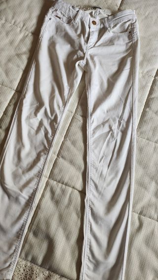 Pantalones vaqueros blancos