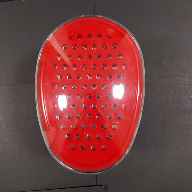 Contenitore completo di accessori 