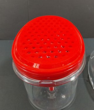Contenitore completo di accessori 