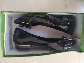 Bailarinas negras de charol como Nuevas 