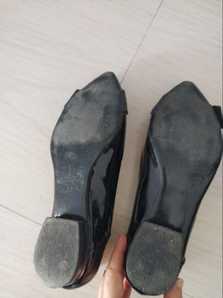 Bailarinas negras de charol como Nuevas 