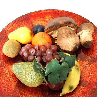 Piatto con frutta centrotavola