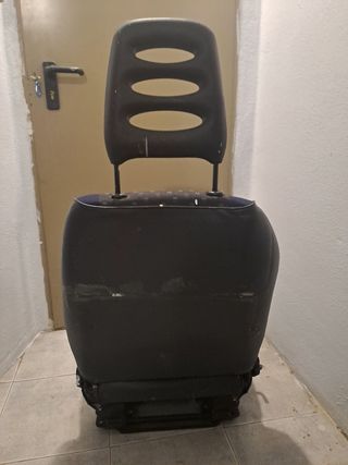 Asiento con base giratoria