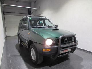 Nissan Terrano II DAKAR
