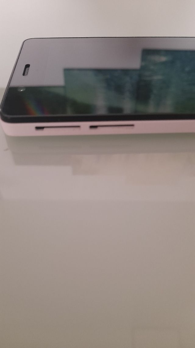 bq Aquaris E4.5 - Smartphone