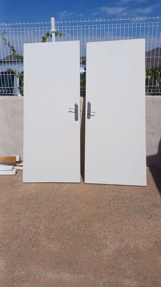 Puertas blancas