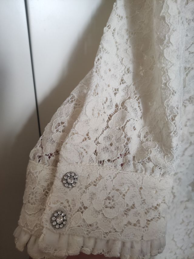 Vestido beige Zara efecto encaje