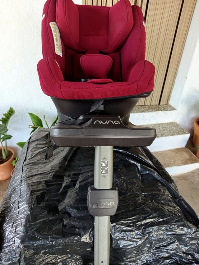 Sillita de bebés para coche.