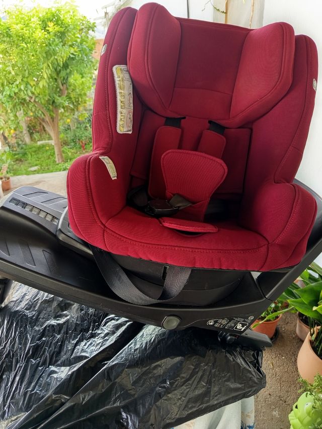Sillita de bebés para coche.