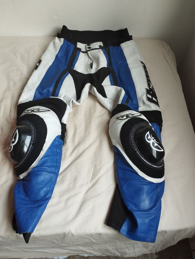 Mono dos piezas berik talla M