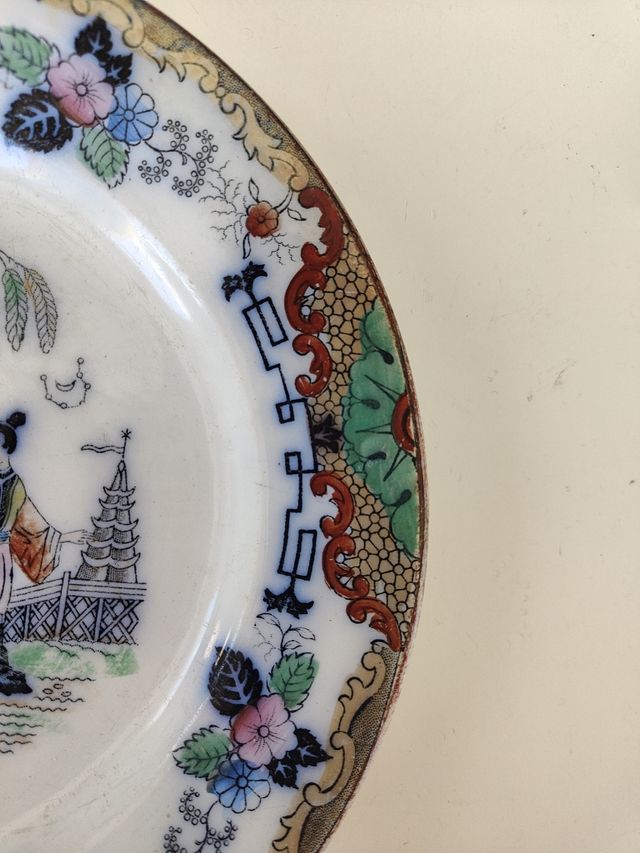 Plato antiguo Timor Luneville