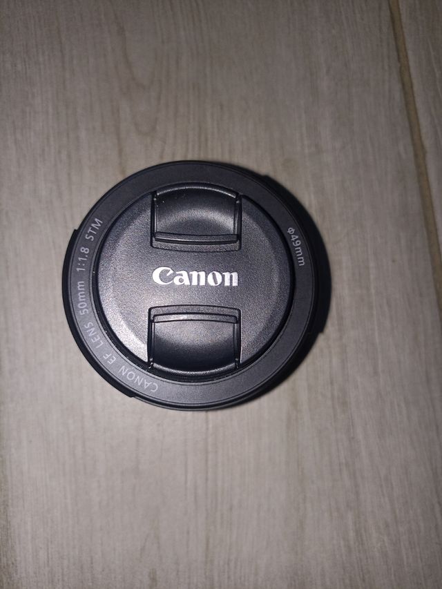 Objetivo Canon EF 50mm 1:1.8 STM
