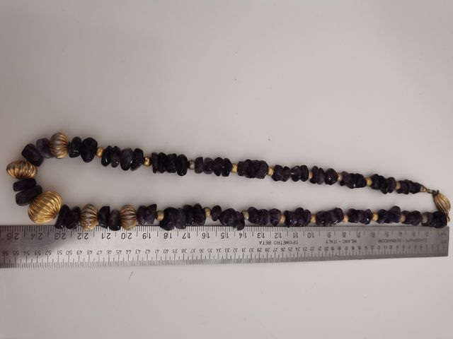 Collana di chips di ametista scura