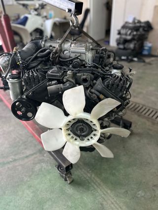Motor Toyota 1UZ-FE V8 Gasolina, 4 litros 