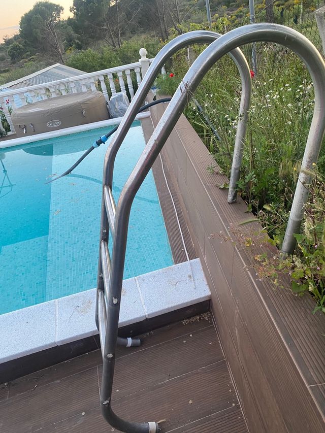 Escalera piscina metalica 3 escalones