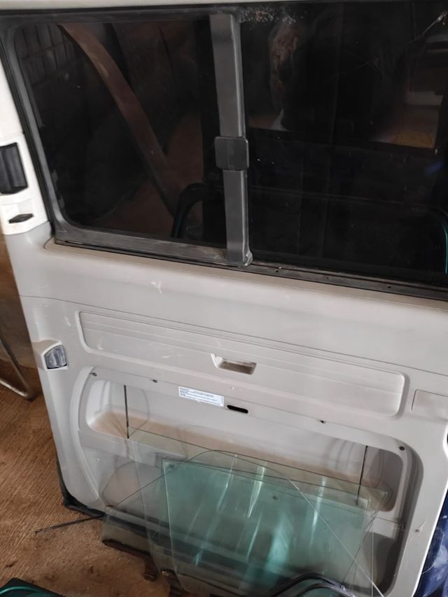 Puerta corredera lateral Volkswagen california t5