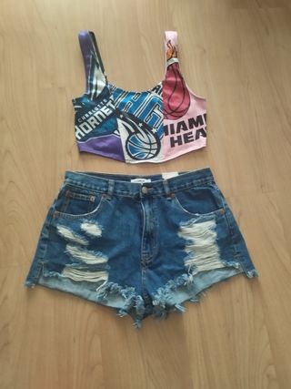 Conjunto top corto y shorts rotos