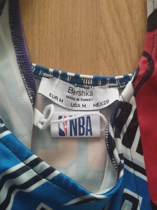 Conjunto top corto y shorts rotos