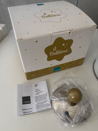 Bollitore Thun bianco e oro cuore natale 2020