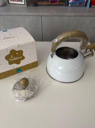 Bollitore Thun bianco e oro cuore natale 2020