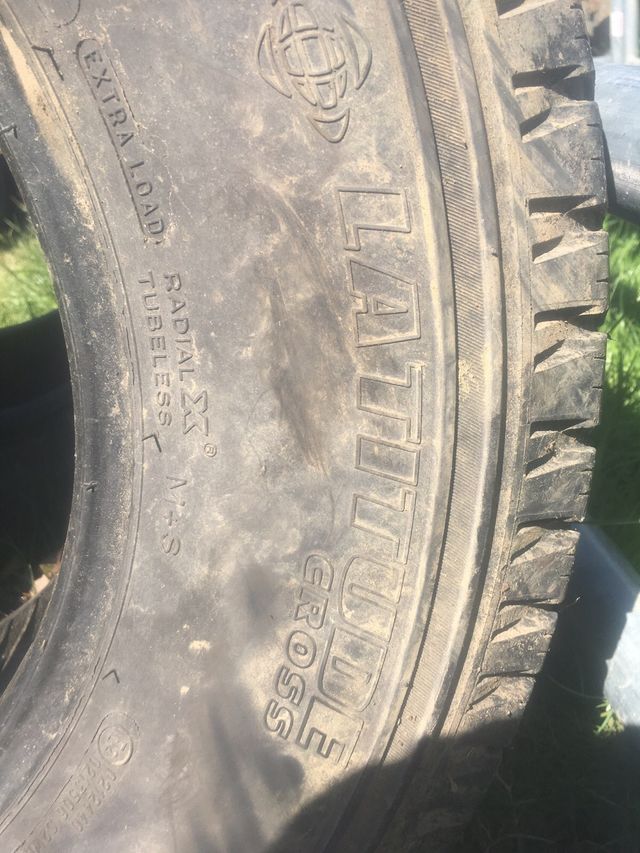 Neumaticos michelin latitude 235 75 R15