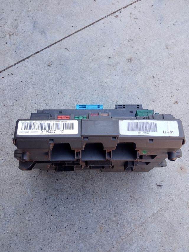 Caja fusibles 9119447 BMW e91 x3 x5 e90