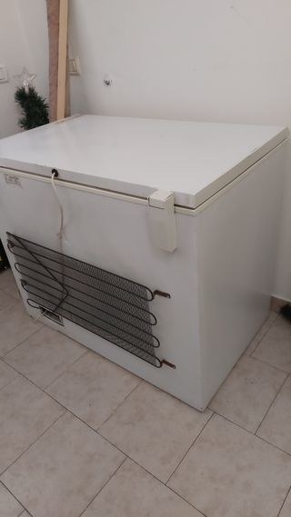 Congelatore pozzetto -prezzo trattabile