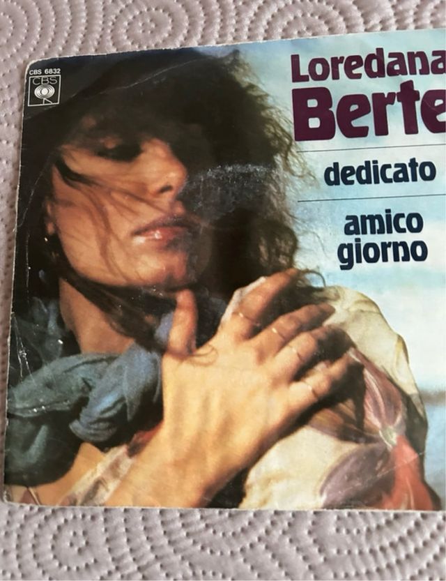 45 giri Loredana Bertè - Dedicato/Amico giorno 