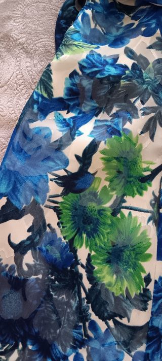 Vestido floral azul y verde