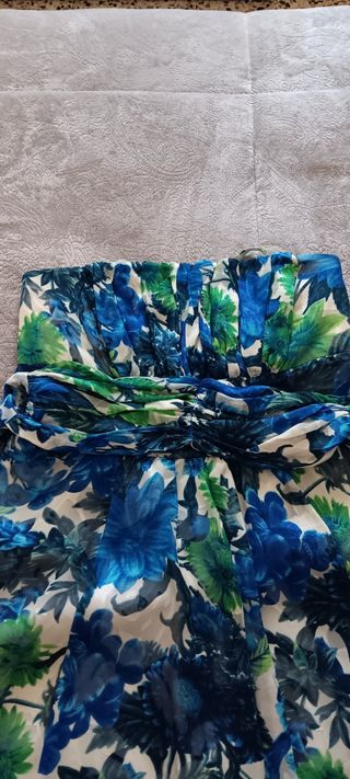 Vestido floral azul y verde