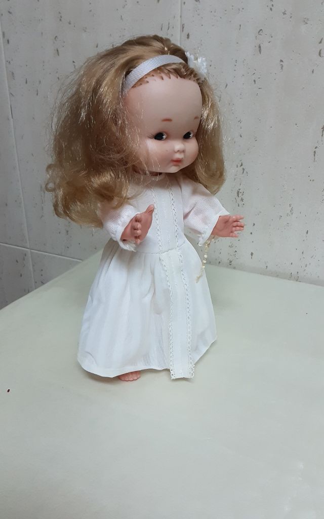 Muñeca comulgadora