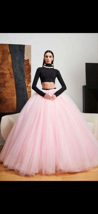 Gonna tulle rosa e top nero