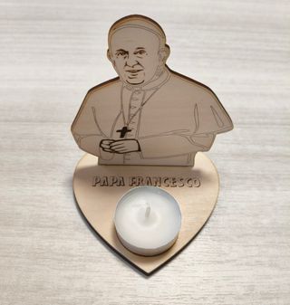 Portacandela Papa Francesco in legno
