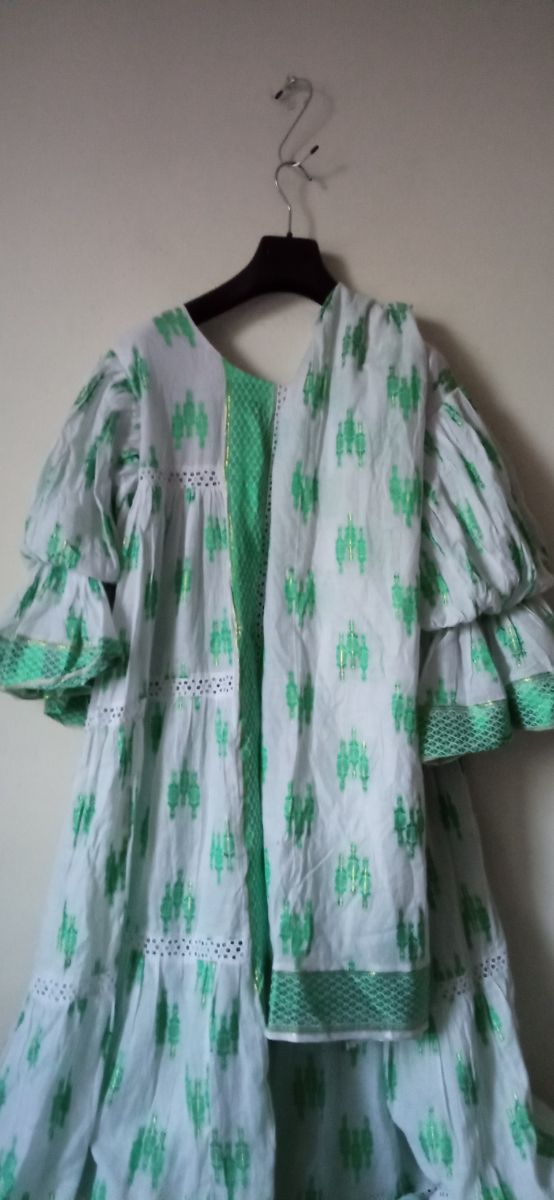 Abito donna tradizionale con stola