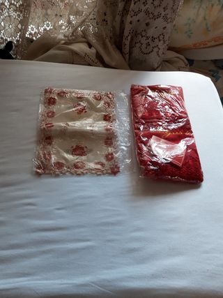 Set natalizio: 2 asciugamani e centrino