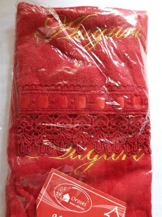 Set natalizio: 2 asciugamani e centrino