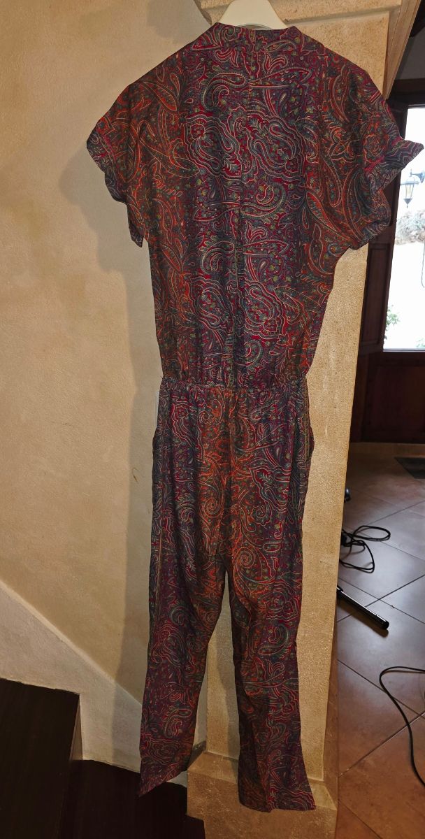 Mono manga corta con bolsillos