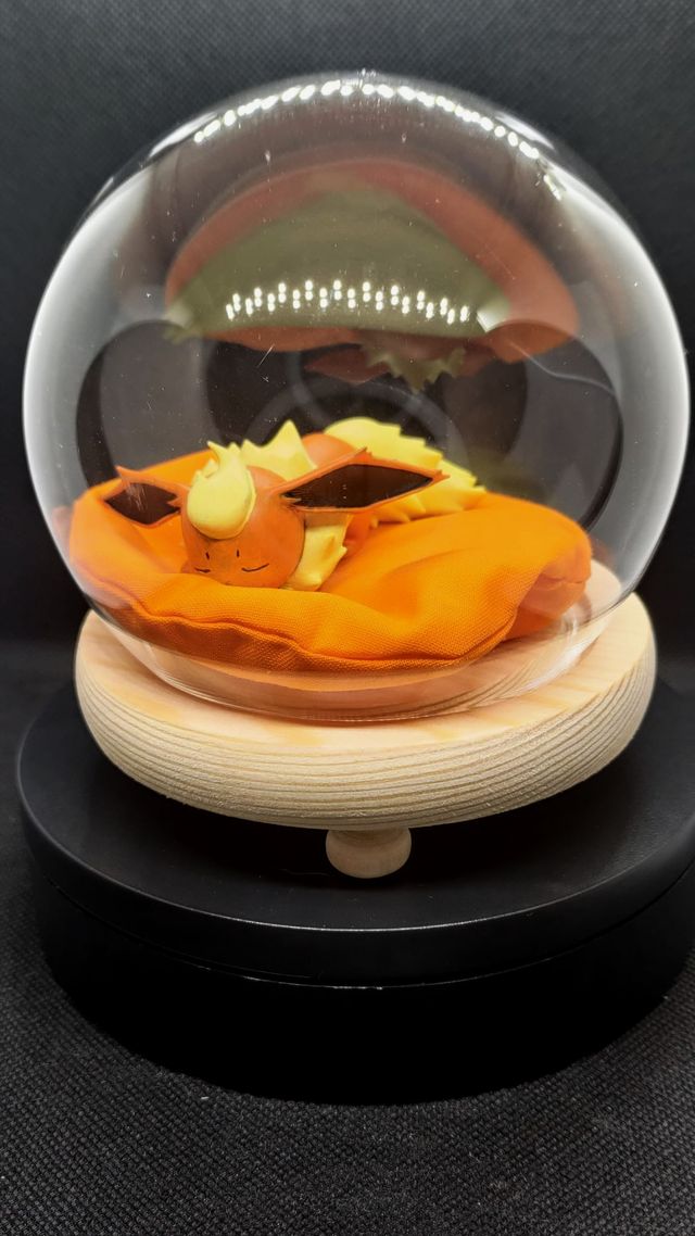 Sleeping Pokemon Flareon M