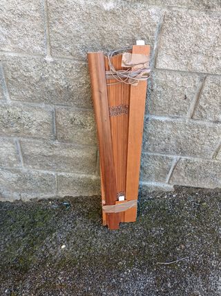 Persiane in legno marrone