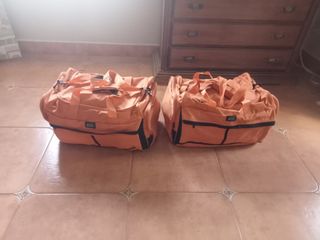 Par de maletas de viaje de grandes grand