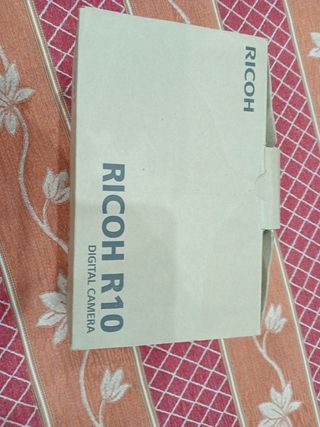 Ricoh R10 - Macchina Fotografica Digitale