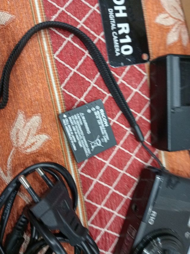 Ricoh R10 - Macchina Fotografica Digitale