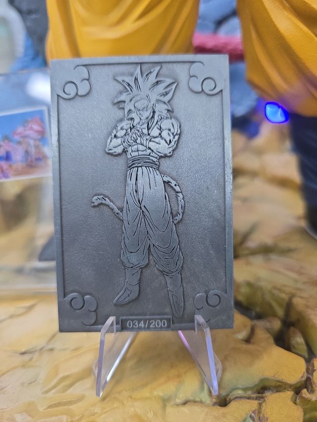 Action figure dragonball  resina