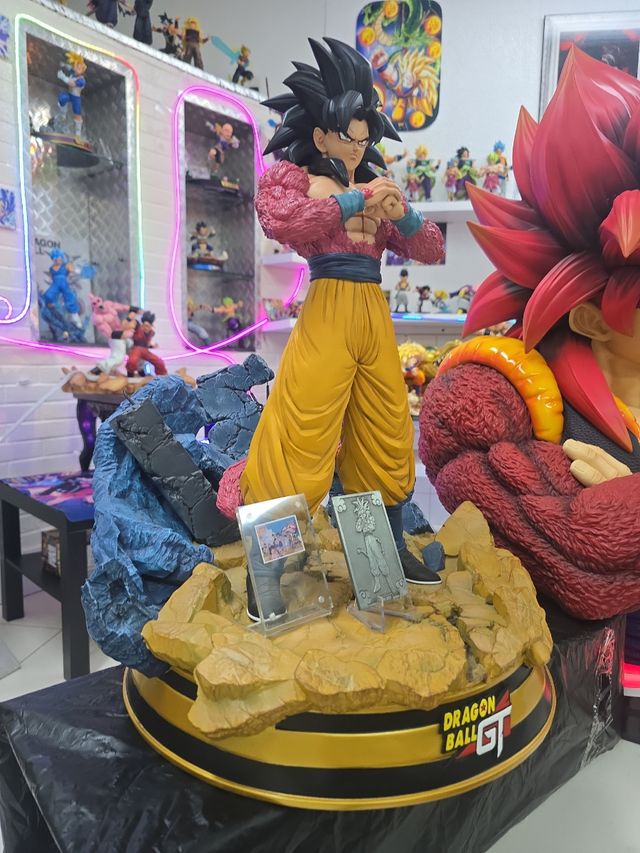 Action figure dragonball  resina