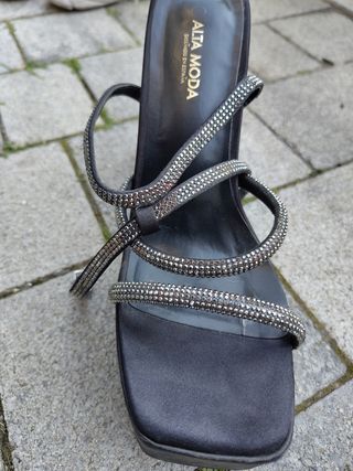 Sandali con tacco squadrato