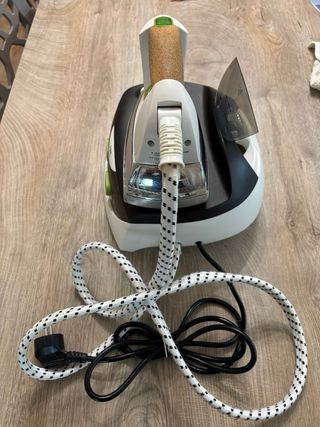 Ferro da stiro a vapore modello IMETEC Eco Compact