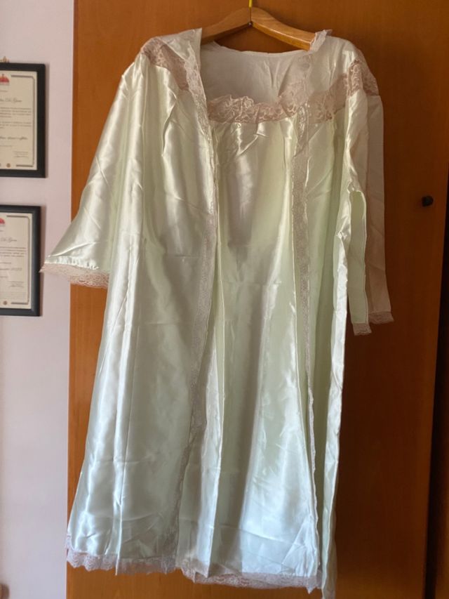 Vestaglia seta beige ricami